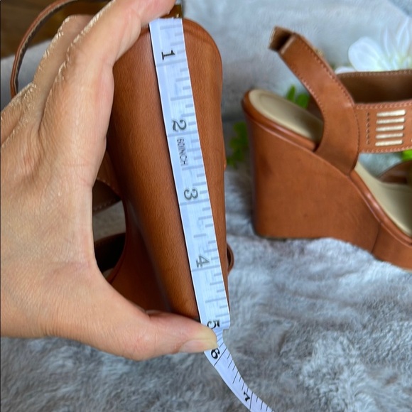 Me Too Brown Cutout Sandals - Picture 5 of 7